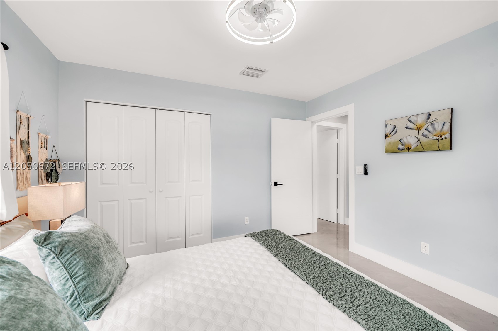 MIRROR LAKE ESTATES SEC T - Residential Lease