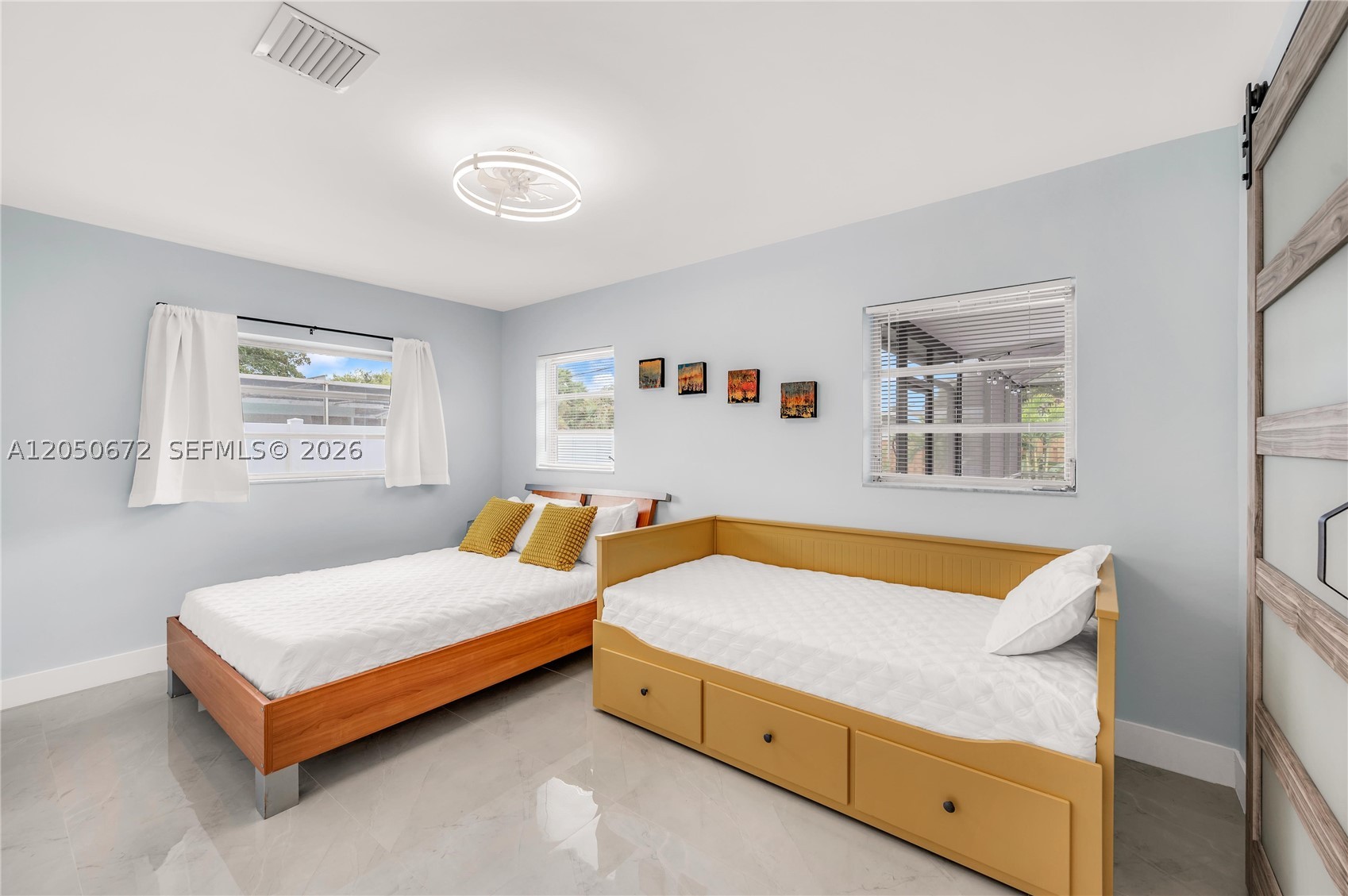 MIRROR LAKE ESTATES SEC T - Residential Lease