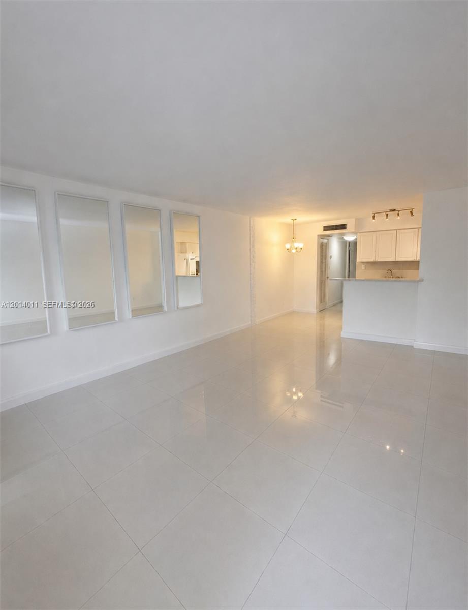 GOLDEN KEY CONDO, THE - Residential