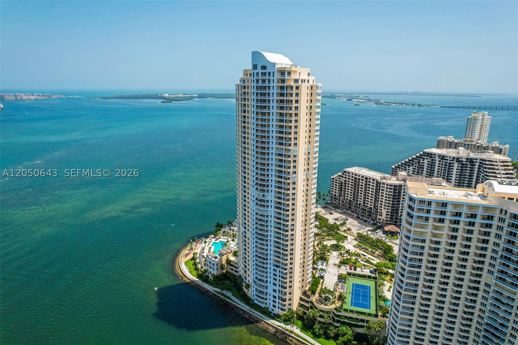 THREE TEQUESTA POINT COND - Residential