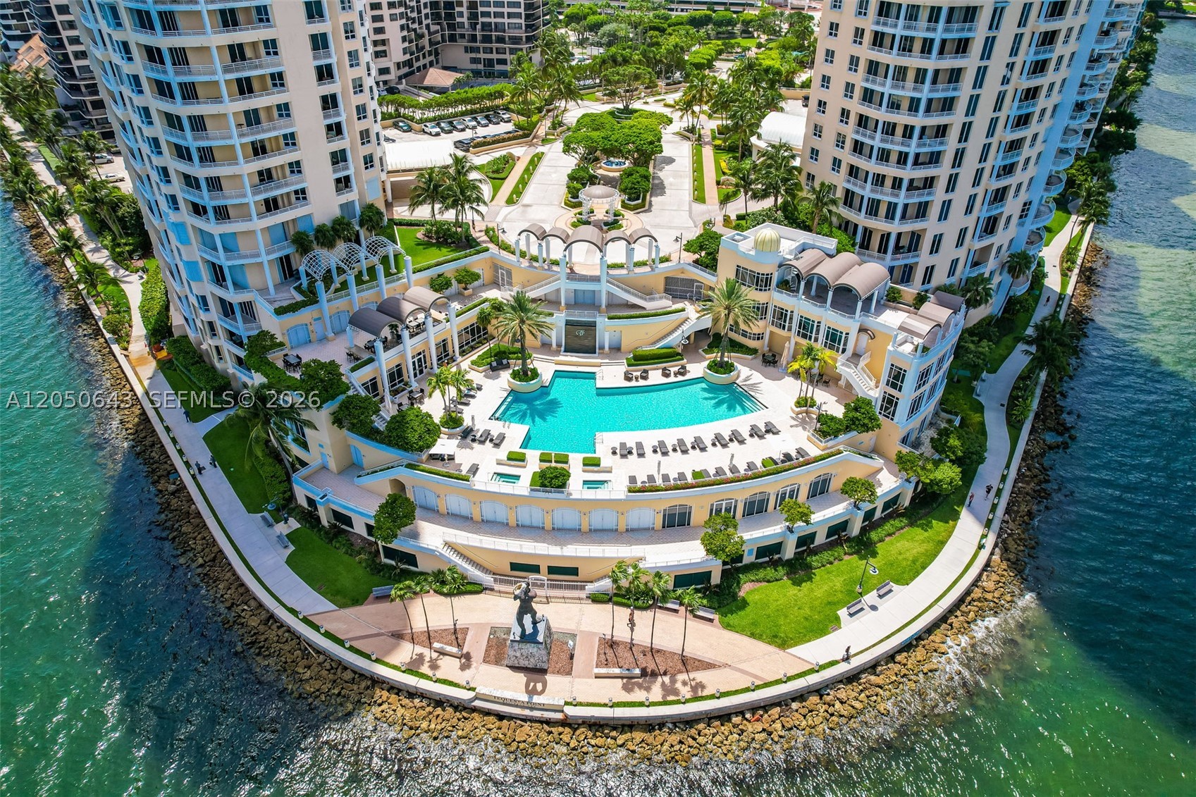 THREE TEQUESTA POINT COND - Residential