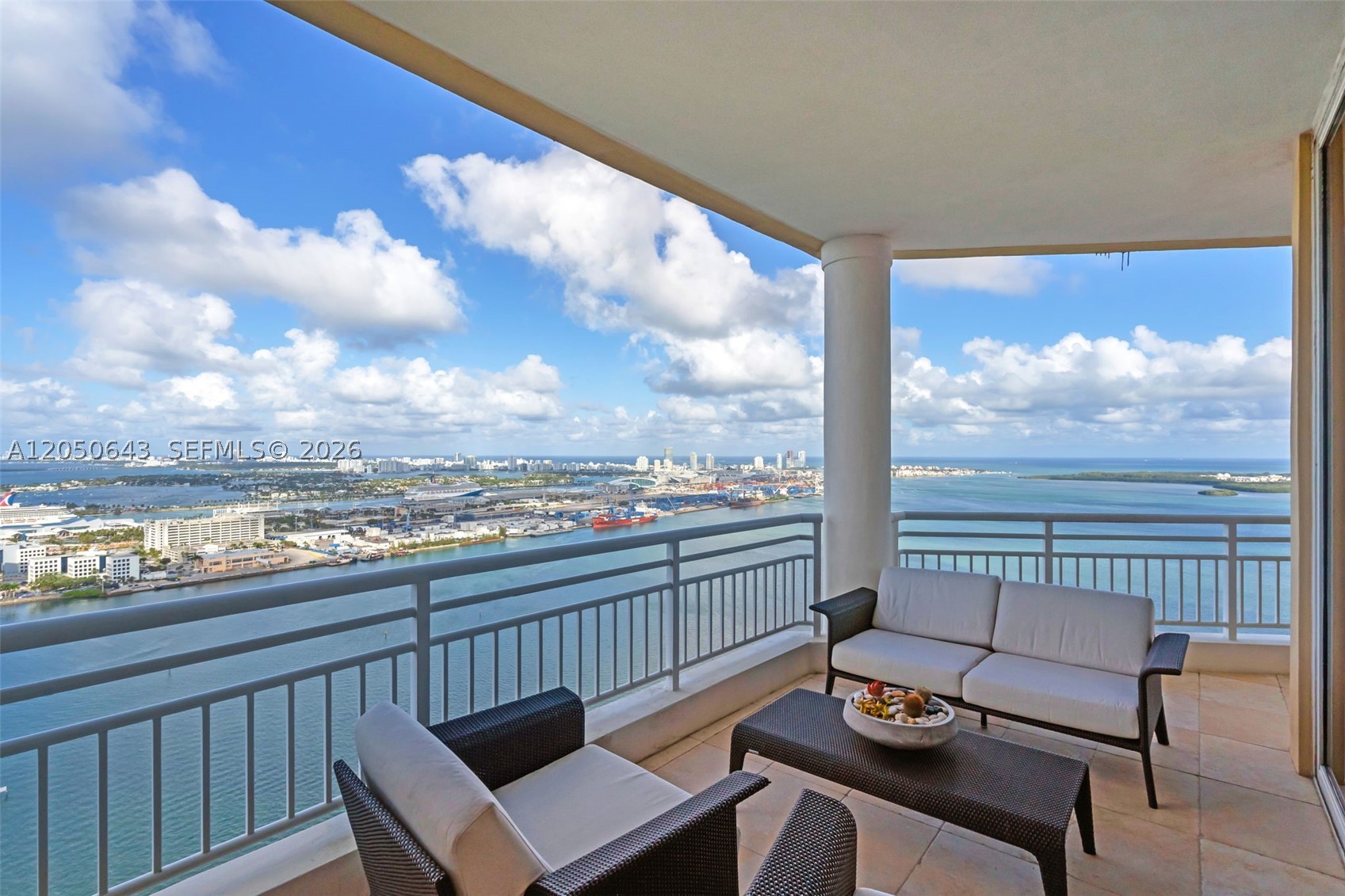 THREE TEQUESTA POINT COND - Residential