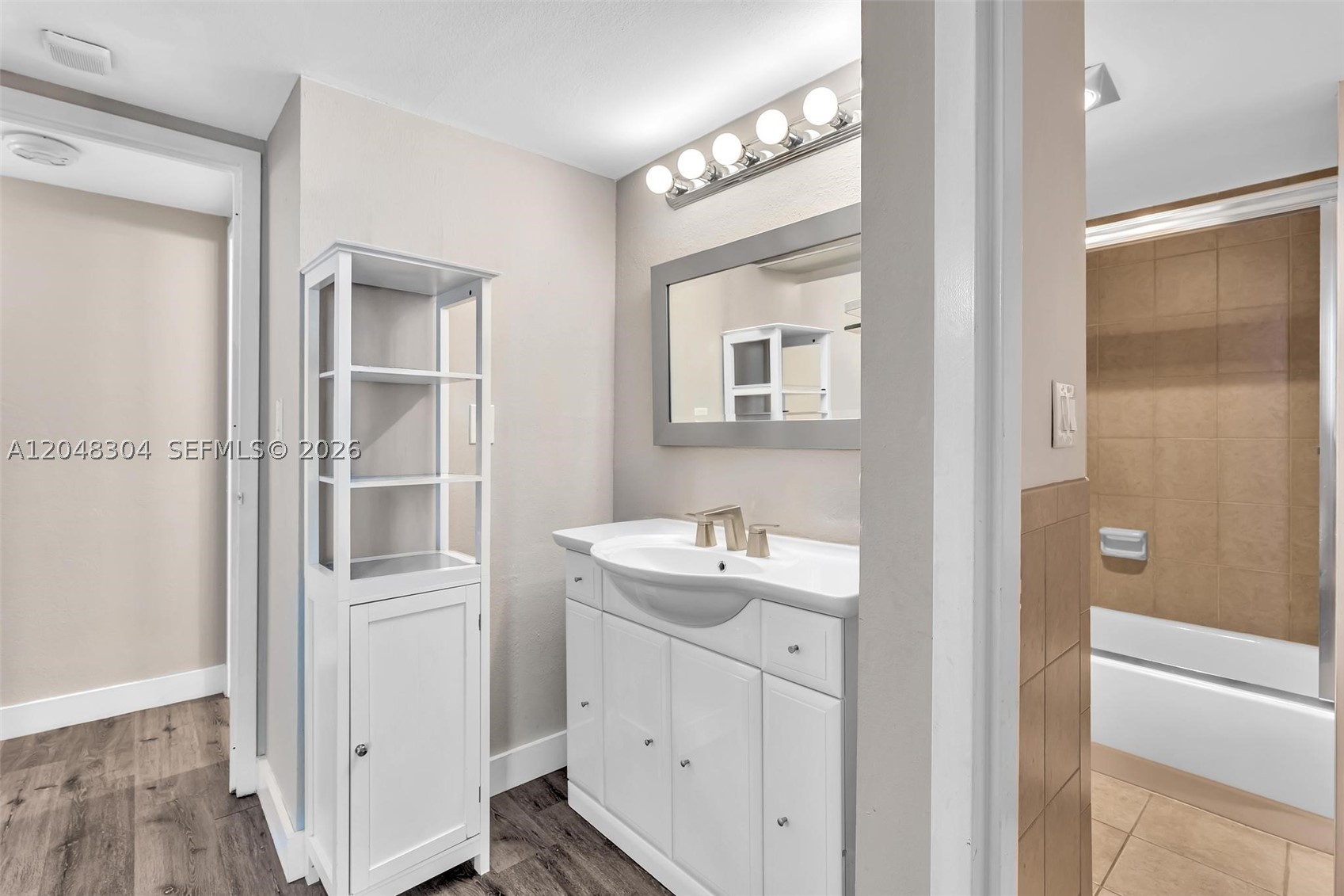 BONAVISTA CONDO - Residential Lease