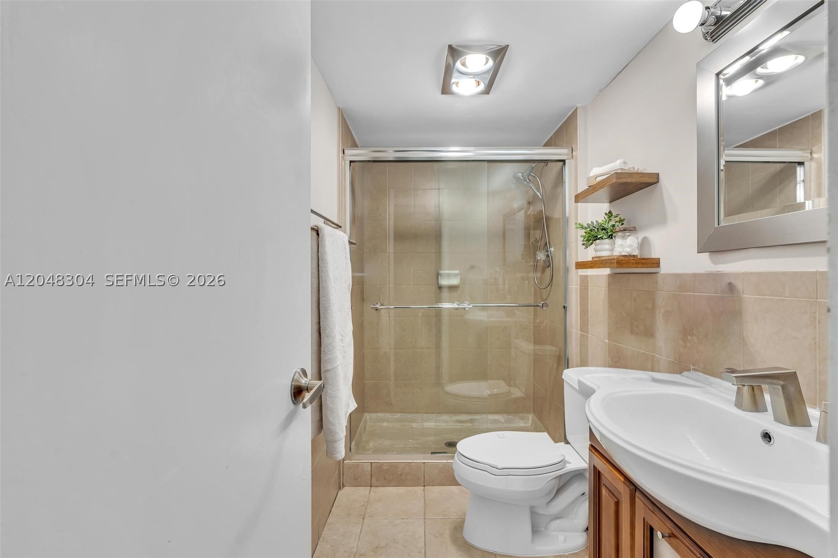 BONAVISTA CONDO - Residential Lease