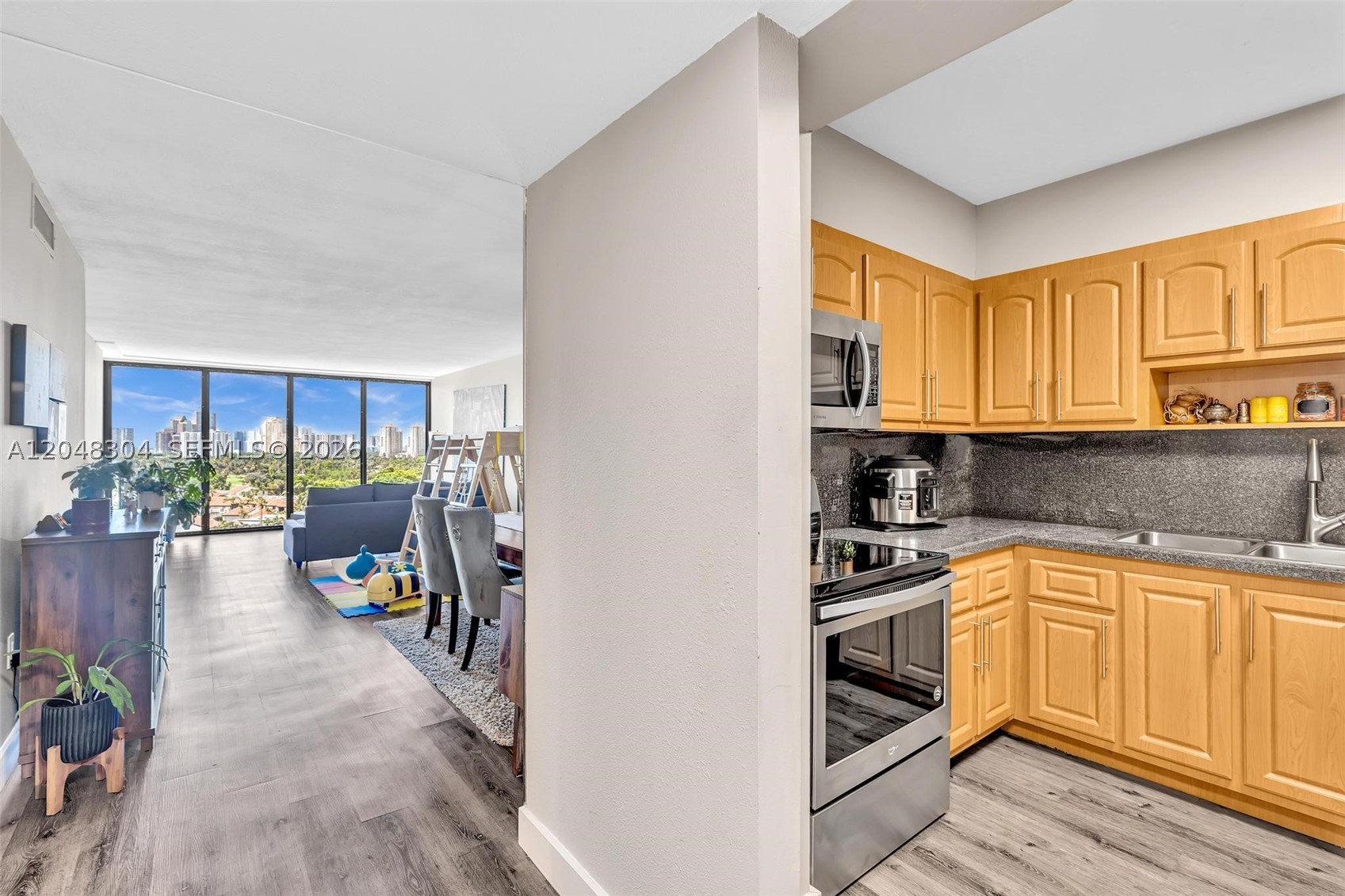 BONAVISTA CONDO - Residential Lease