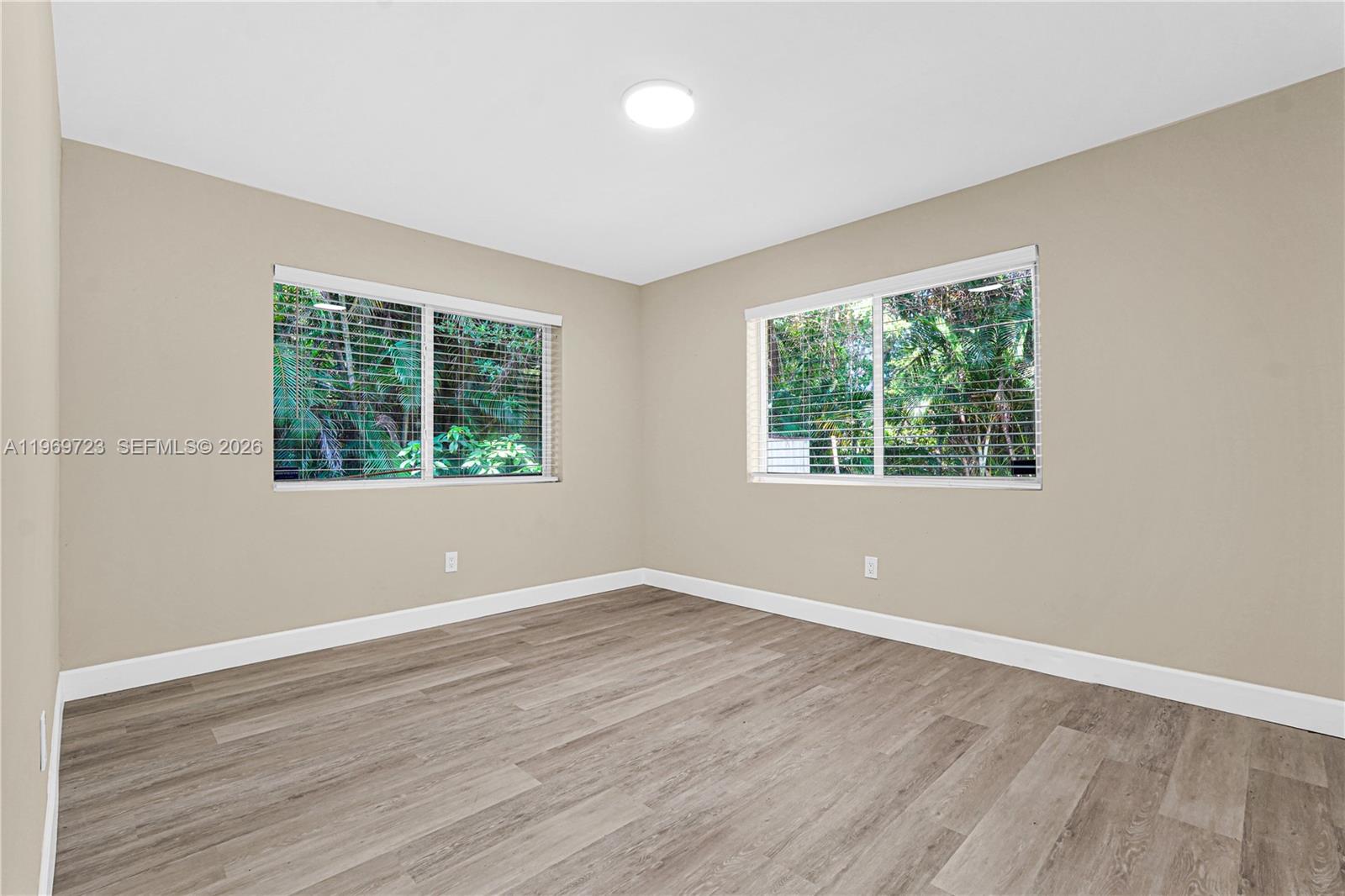 GRIFFINGS BISCAYNE PK EST - Residential Income