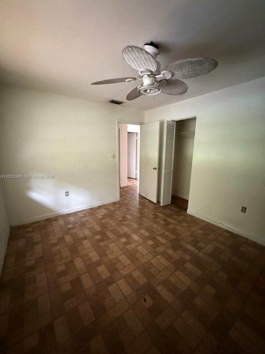 LAKE & TENNIS VILLAS PH 1 - Residential