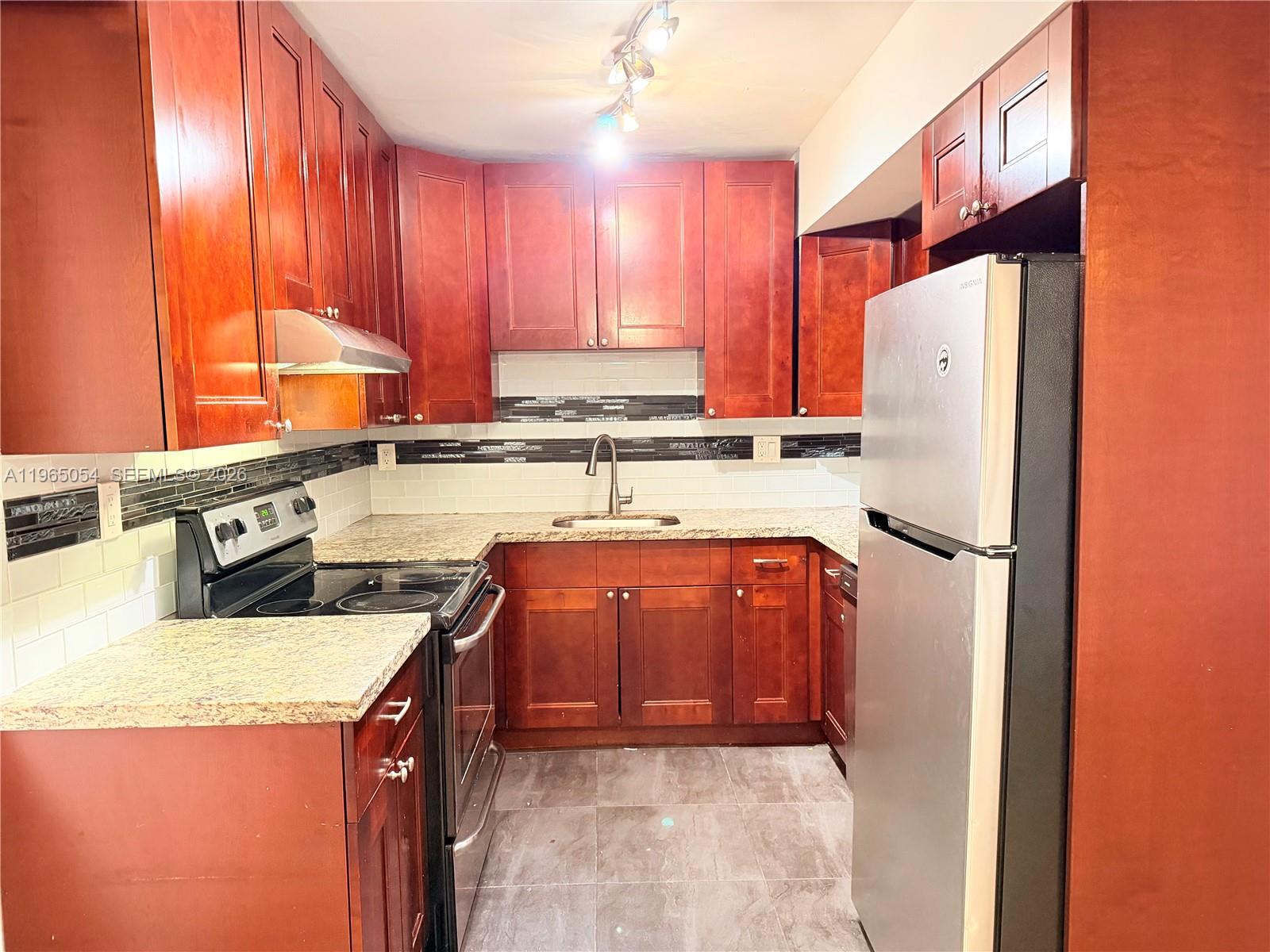 PALM TERRACE CONDO - Residential Lease
