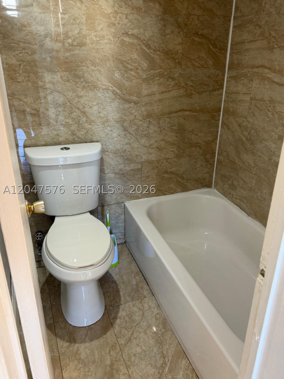 LISETTE CONDO - Residential Lease