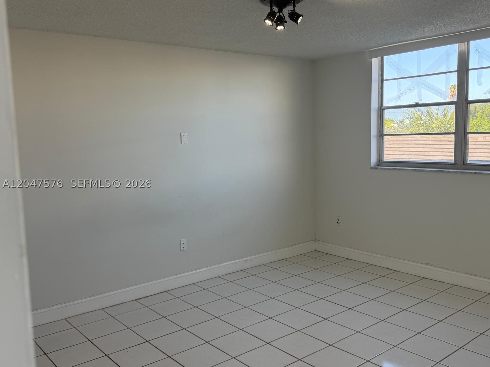 LISETTE CONDO - Residential Lease