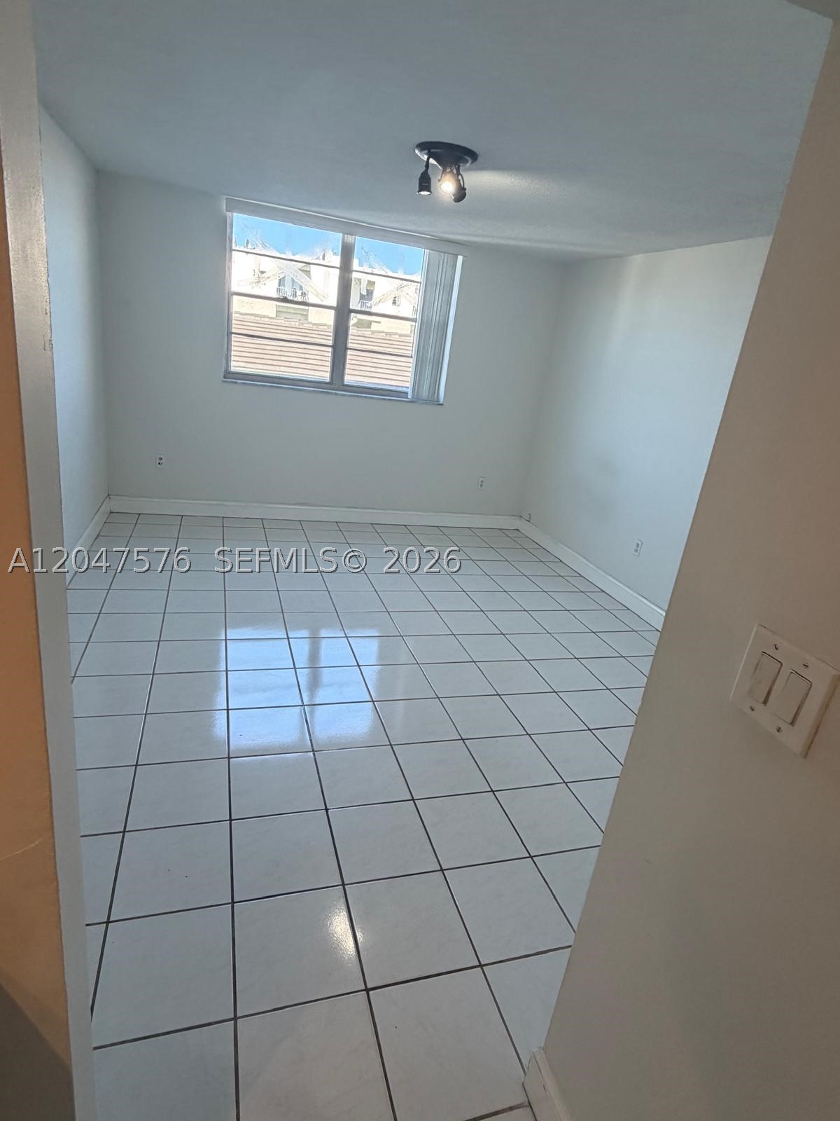 LISETTE CONDO - Residential Lease