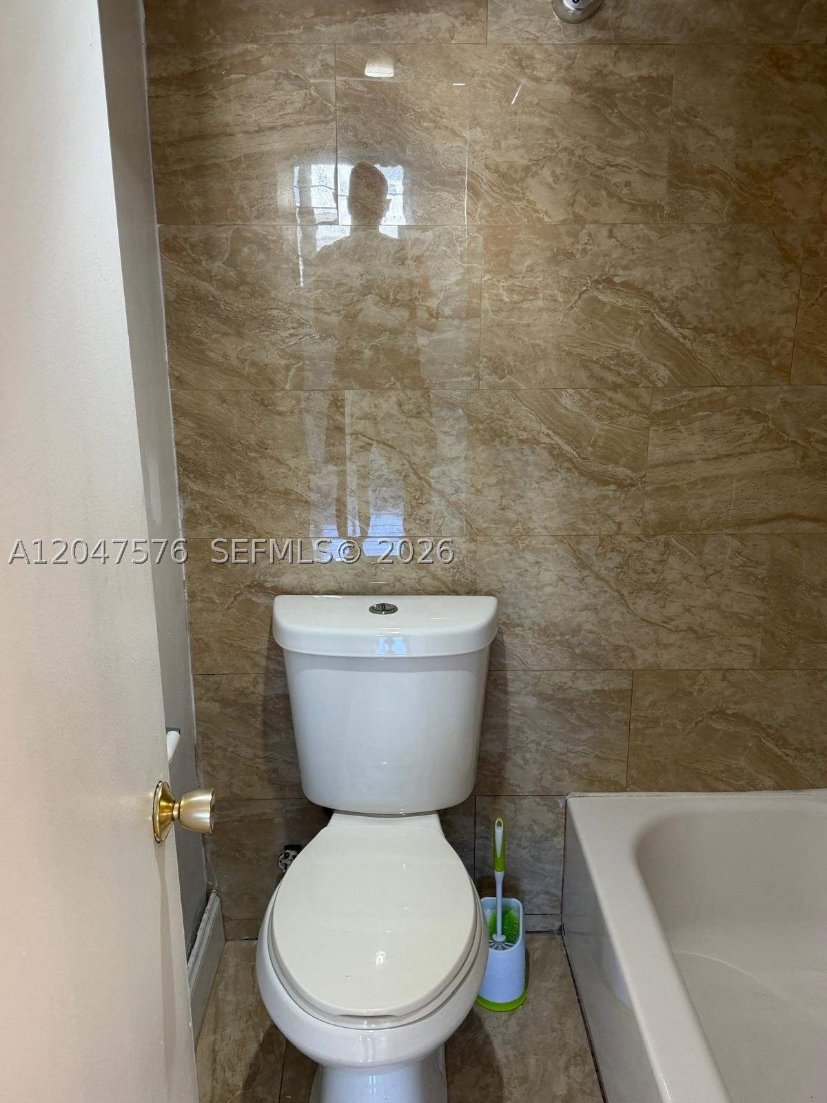 LISETTE CONDO - Residential Lease