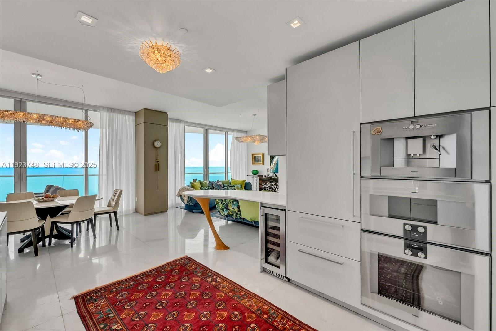JADE SIGNATURE CONDO - Residential