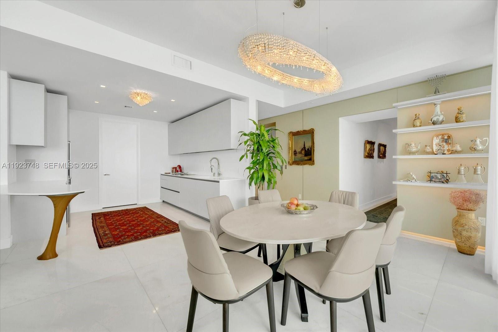 JADE SIGNATURE CONDO - Residential