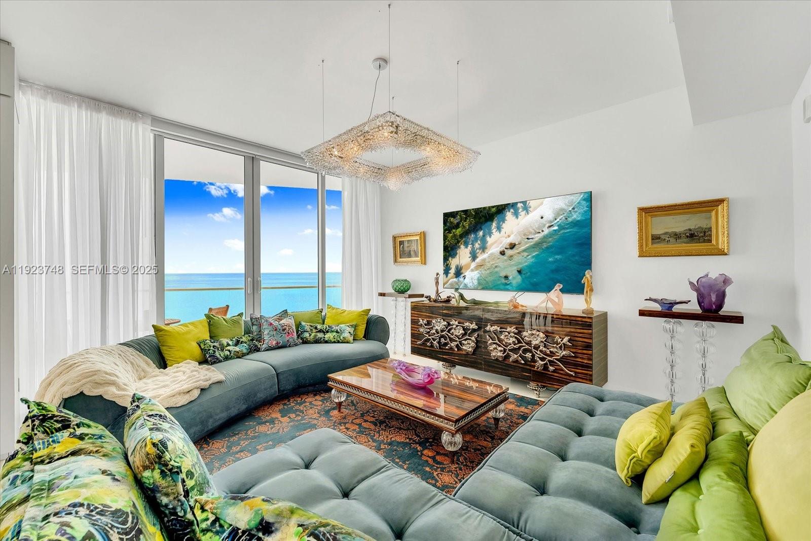 JADE SIGNATURE CONDO - Residential