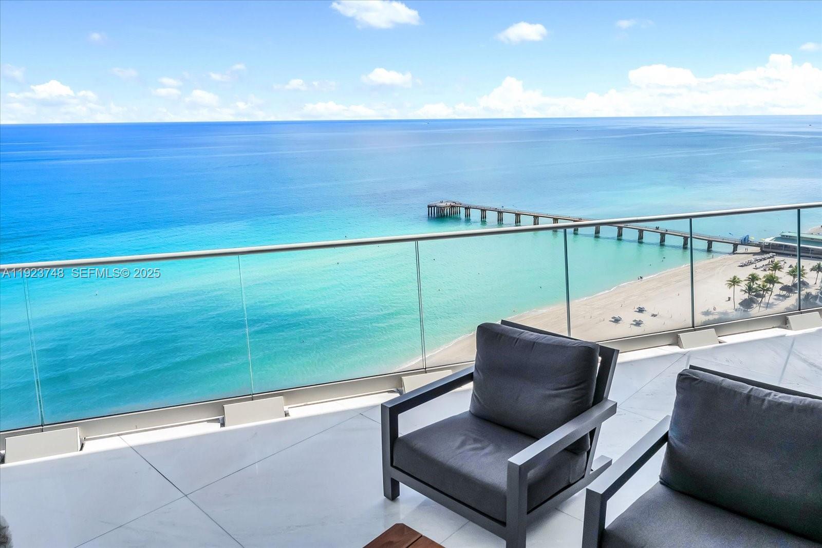 JADE SIGNATURE CONDO - Residential