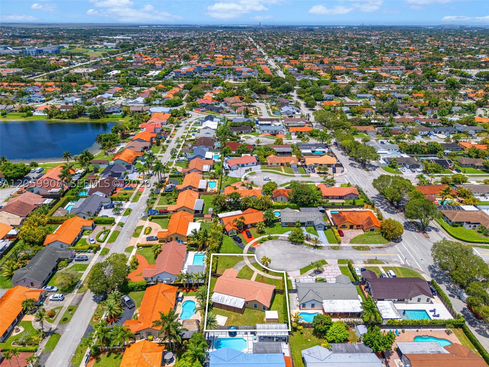 BIRD LAKES NORTH SEC 1 - Residential