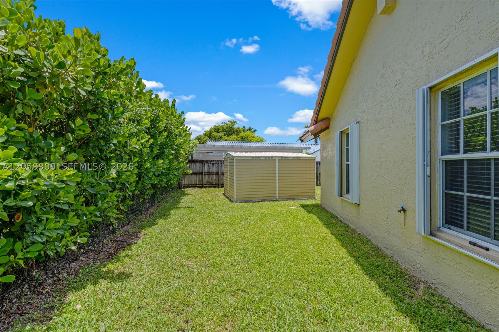 BIRD LAKES NORTH SEC 1 - Residential
