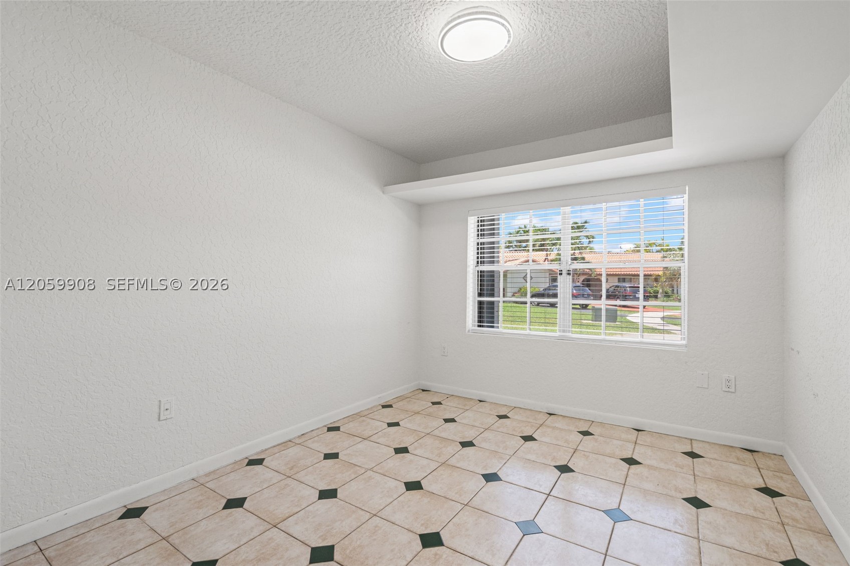 BIRD LAKES NORTH SEC 1 - Residential