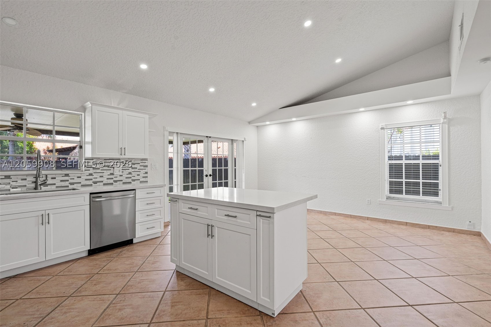 BIRD LAKES NORTH SEC 1 - Residential