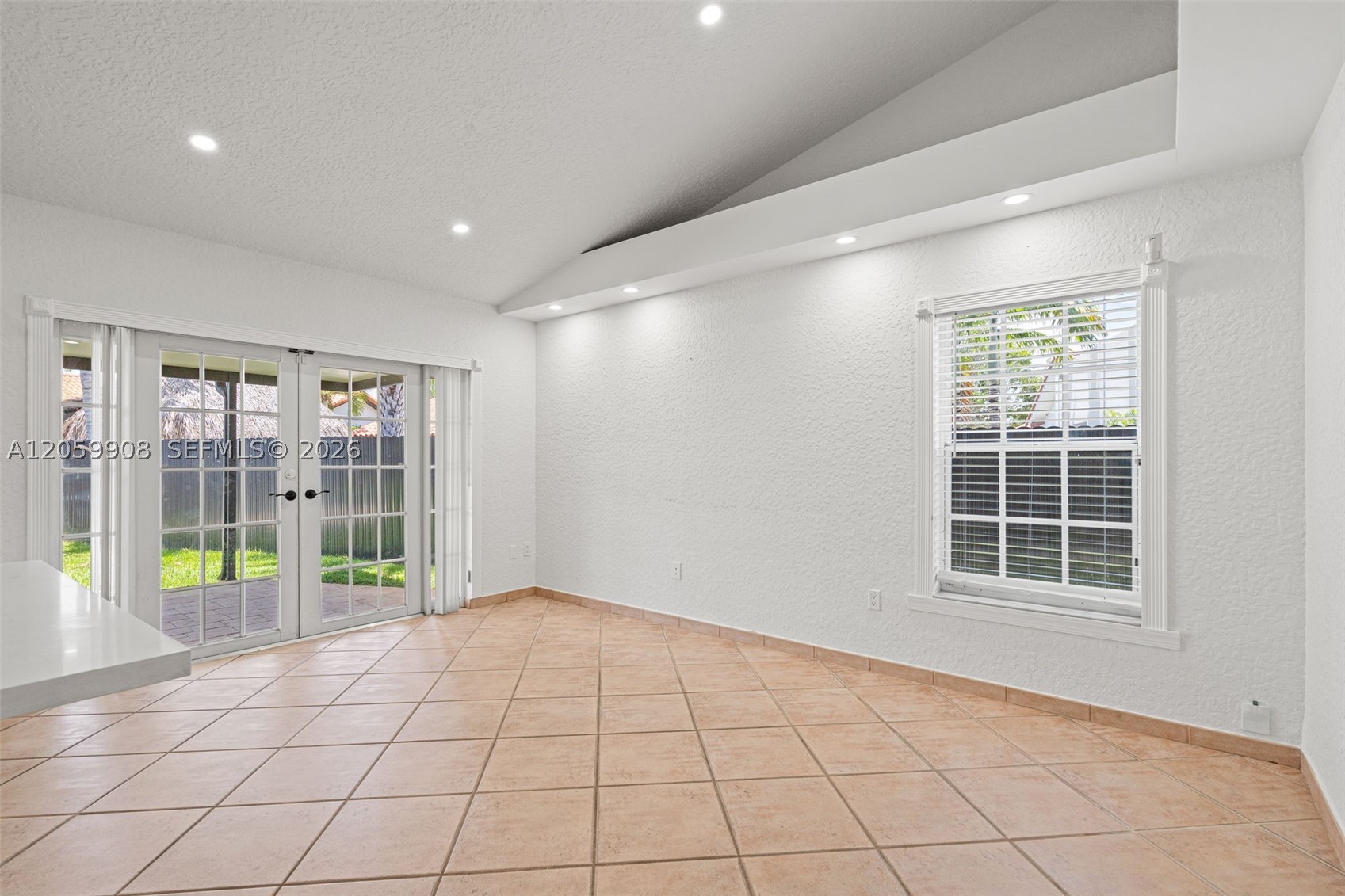 BIRD LAKES NORTH SEC 1 - Residential