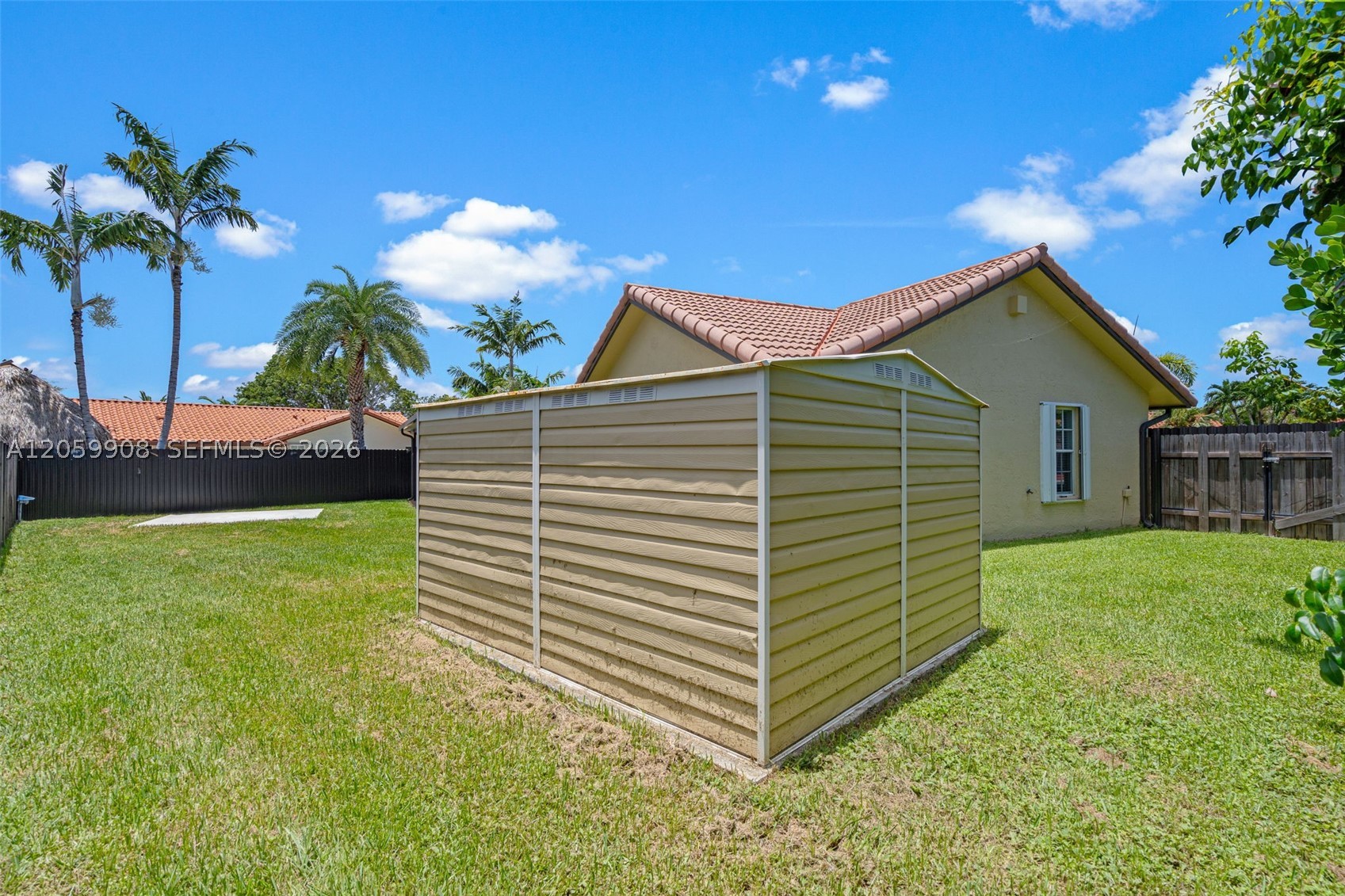 BIRD LAKES NORTH SEC 1 - Residential