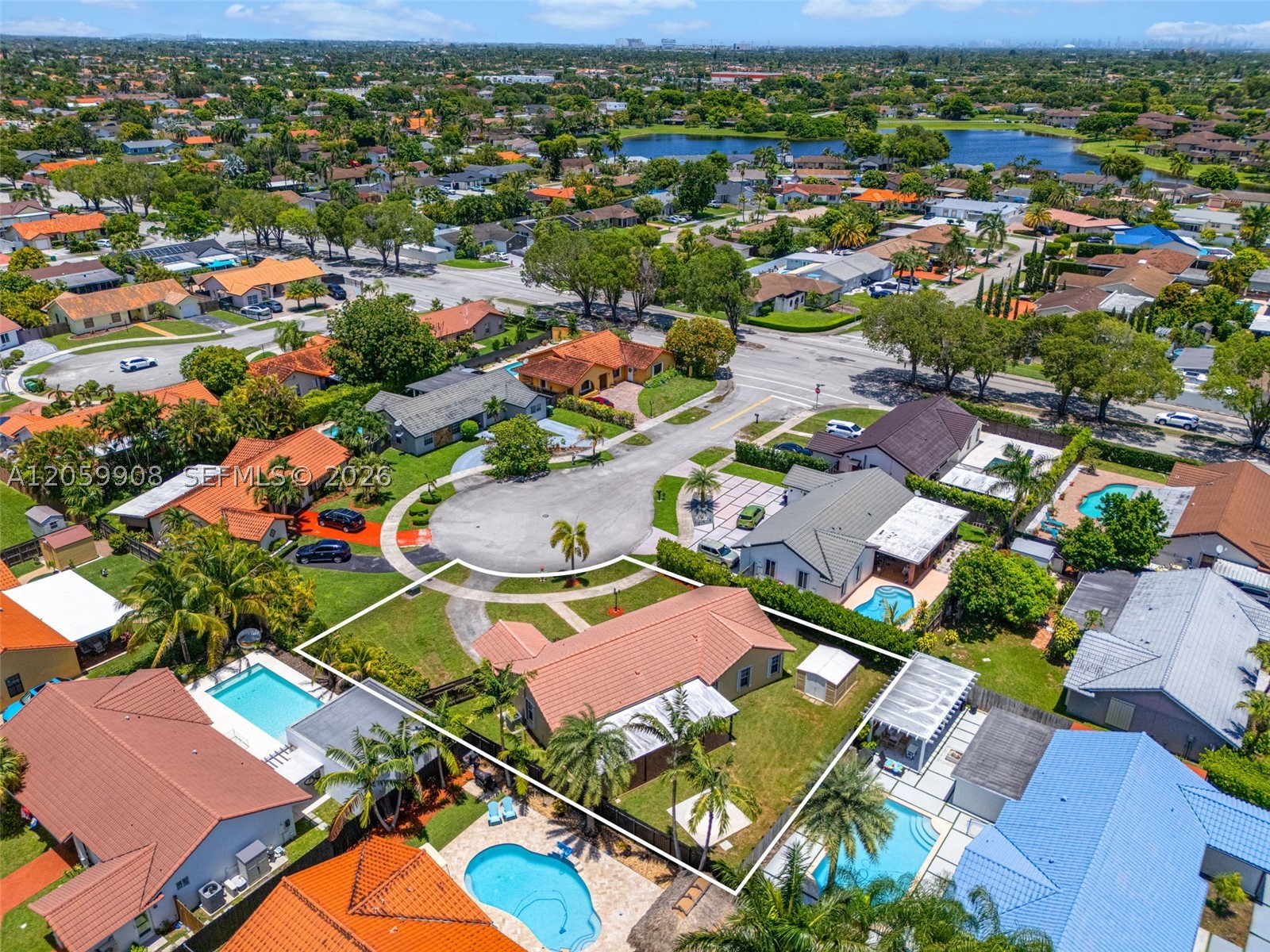 BIRD LAKES NORTH SEC 1 - Residential