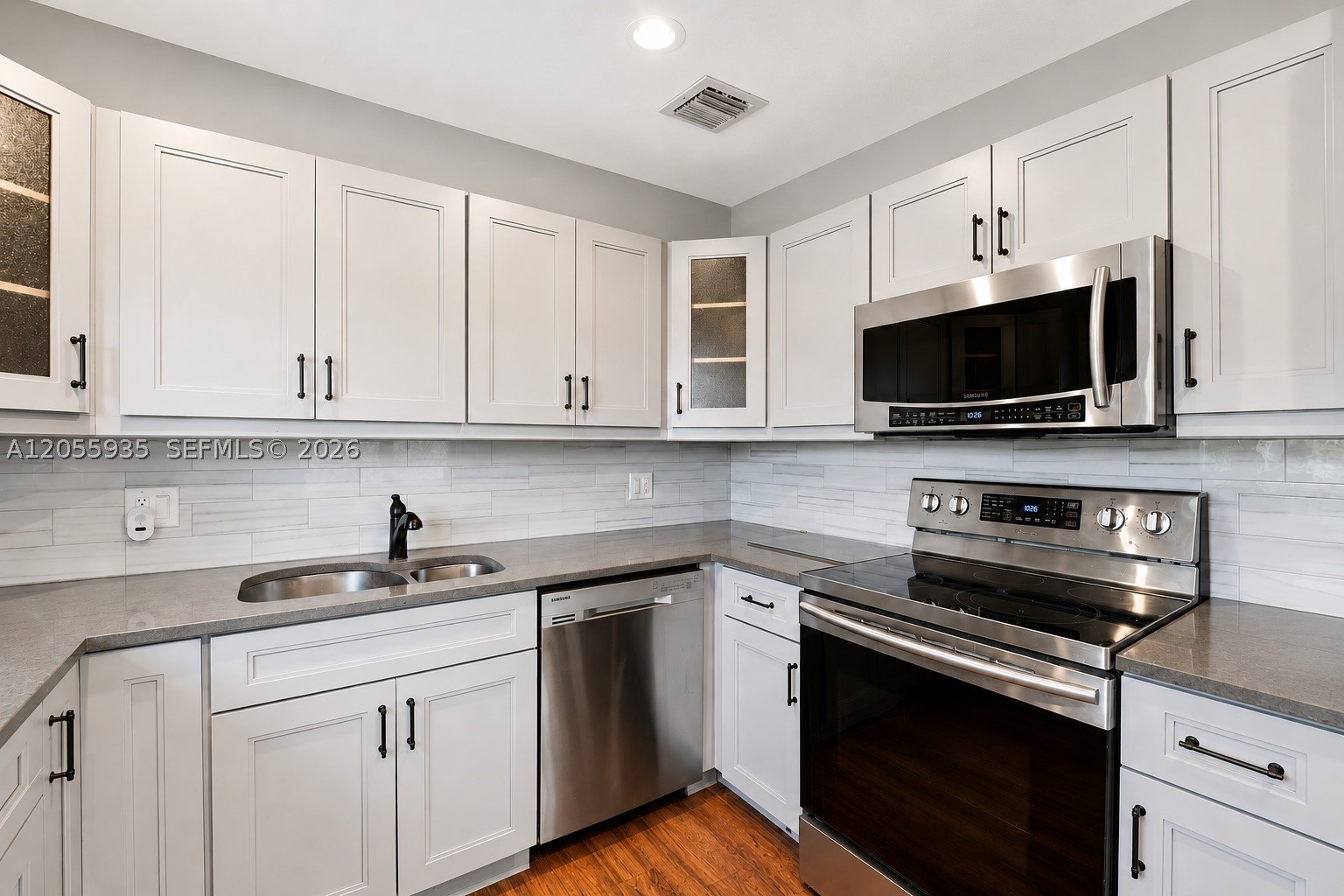 KINGSLEY AT CENTURY VILLA - Residential