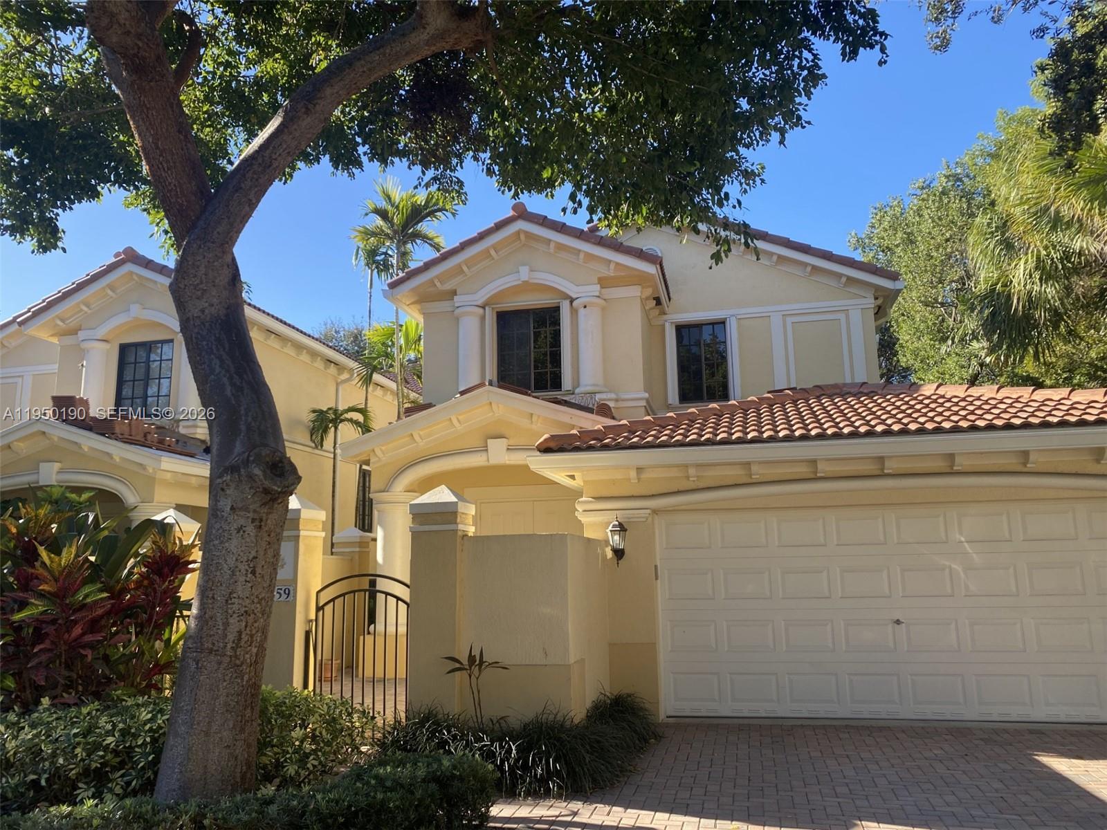 MARIPOSA POINTE AT WESTON - Residential