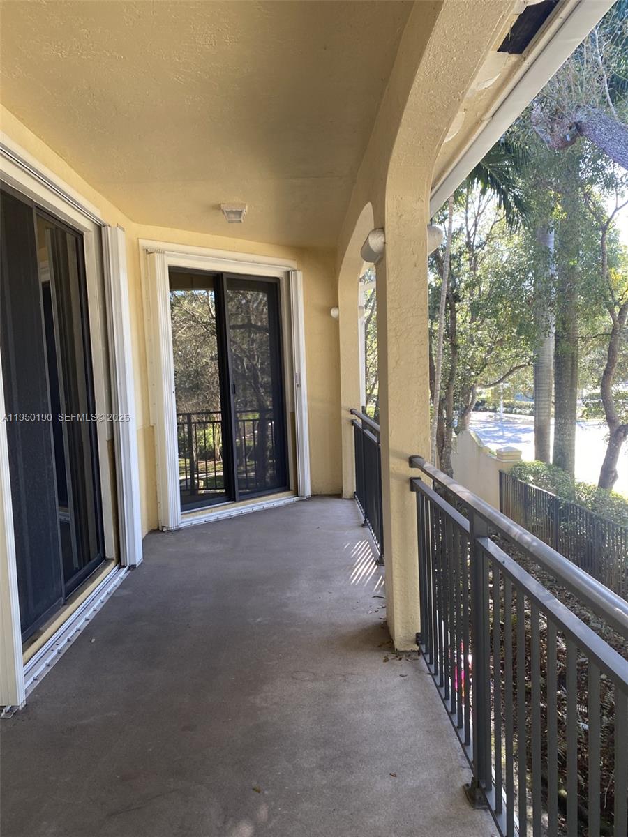 MARIPOSA POINTE AT WESTON - Residential