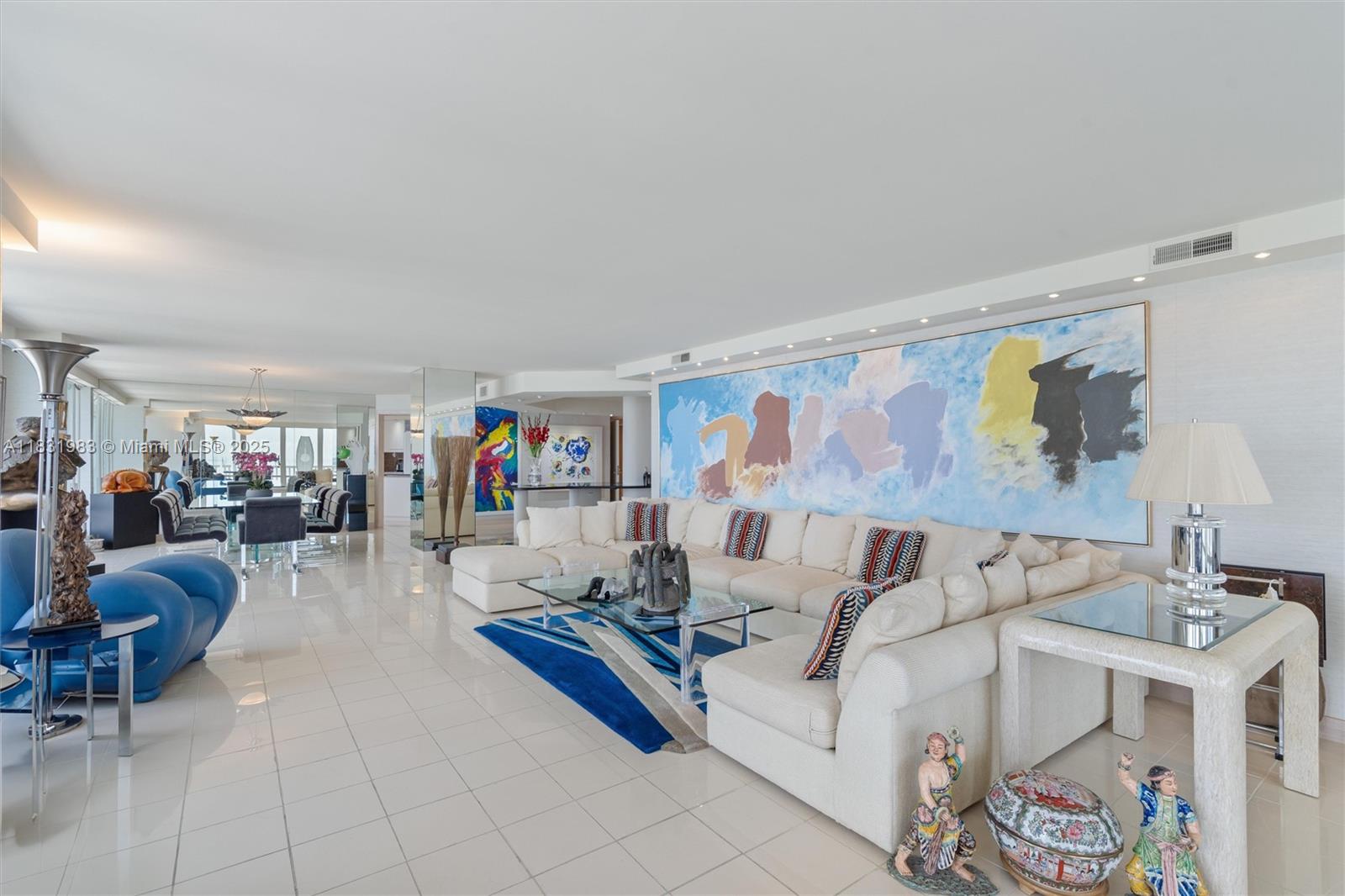POINT OF AMERICAS - Residential