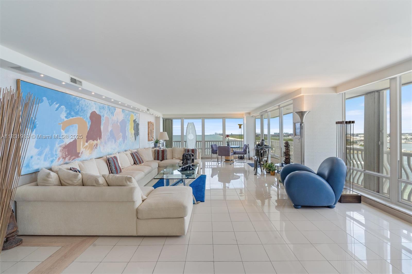 POINT OF AMERICAS - Residential