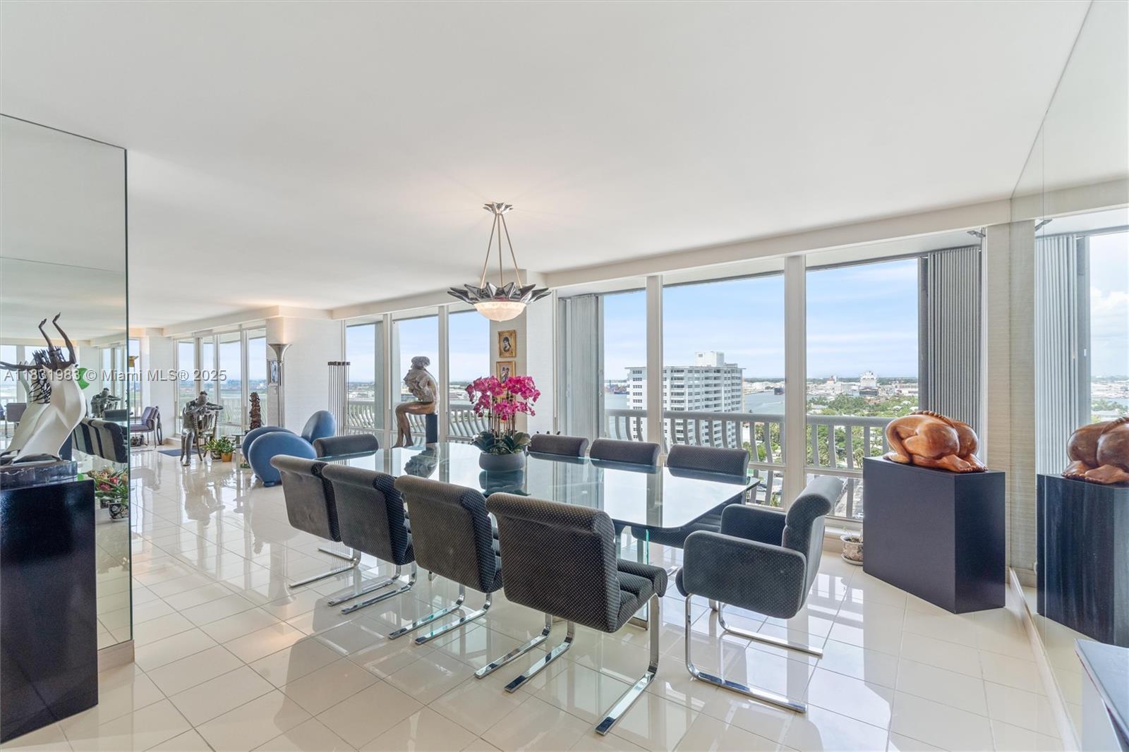 POINT OF AMERICAS - Residential