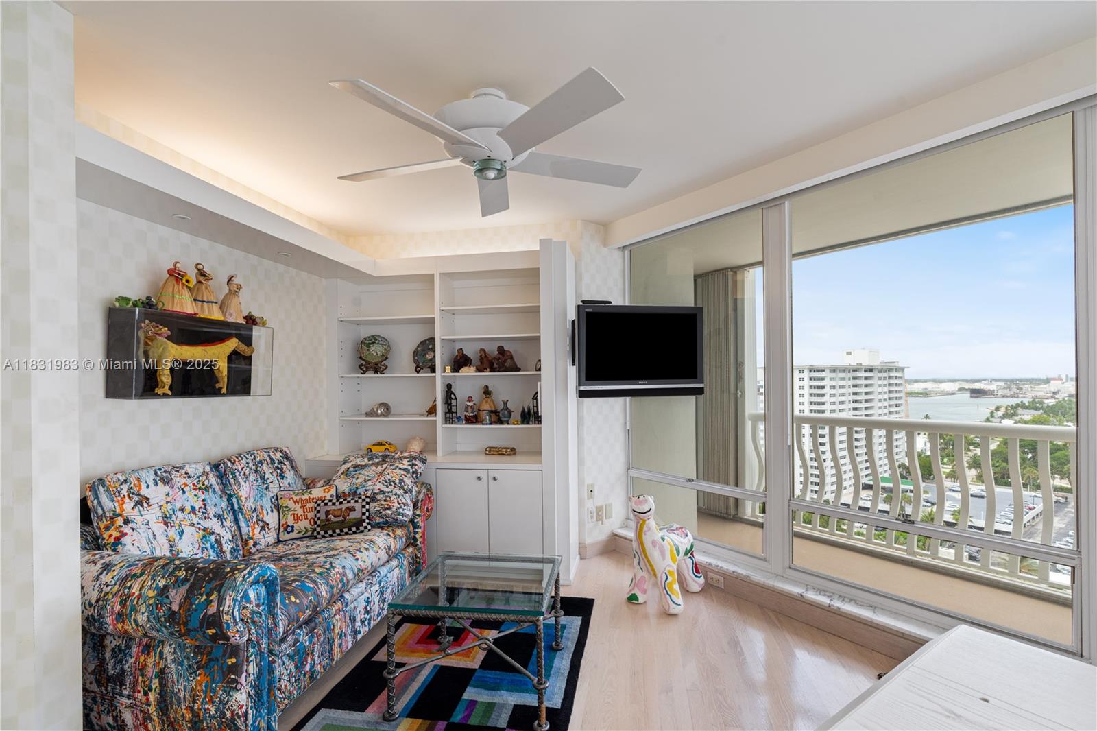POINT OF AMERICAS - Residential