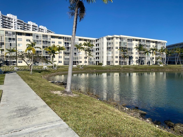 POINT EAST SEC II CONDO - Residential