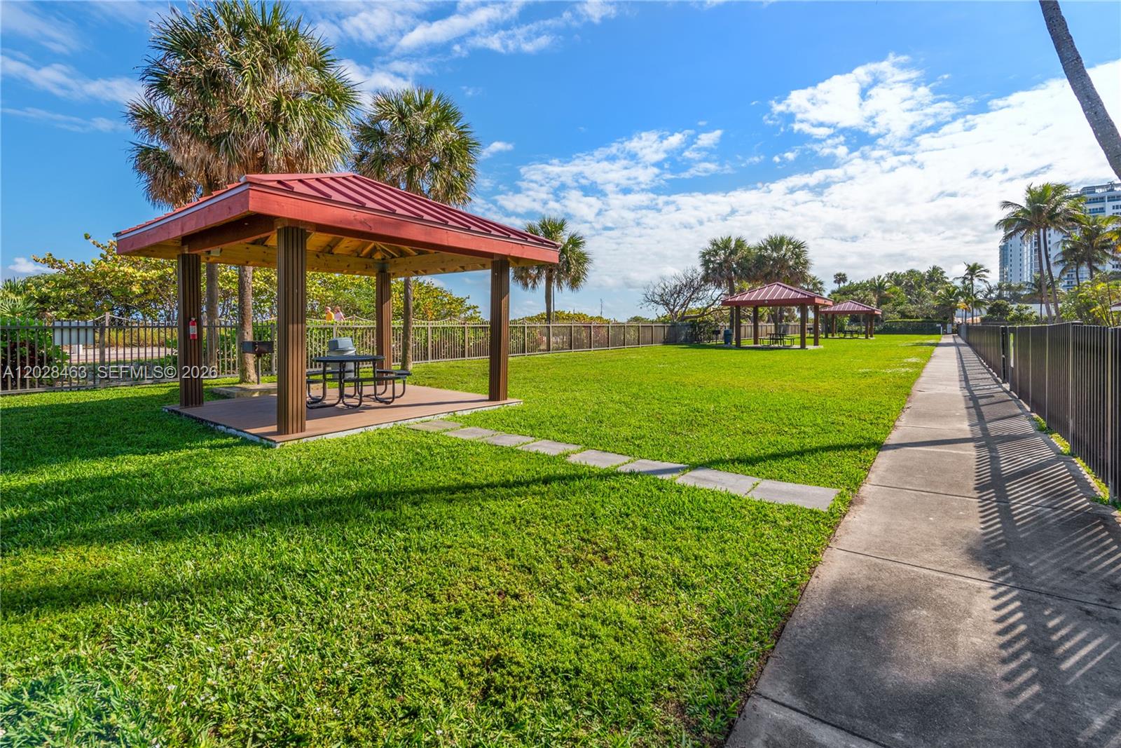CLUB ATLANTIS CONDO - Residential Lease