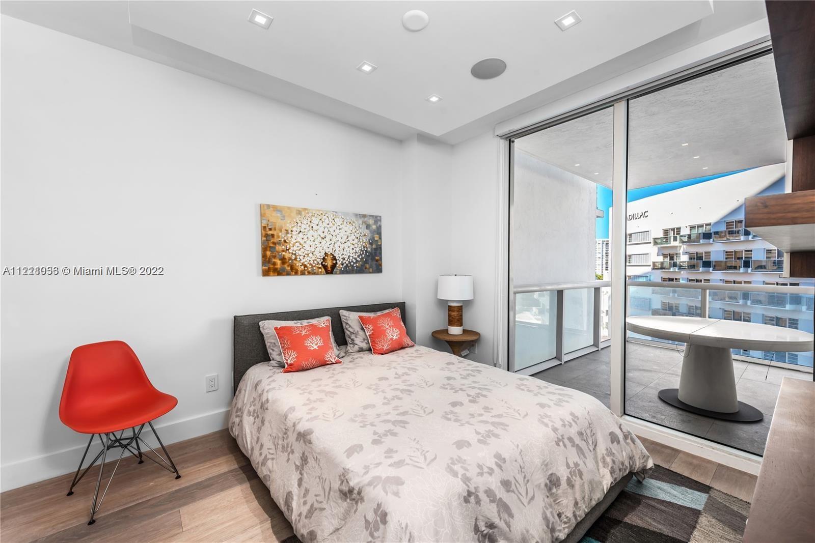 MOSAIC ON MIAMI BEACH CON - Residential Lease