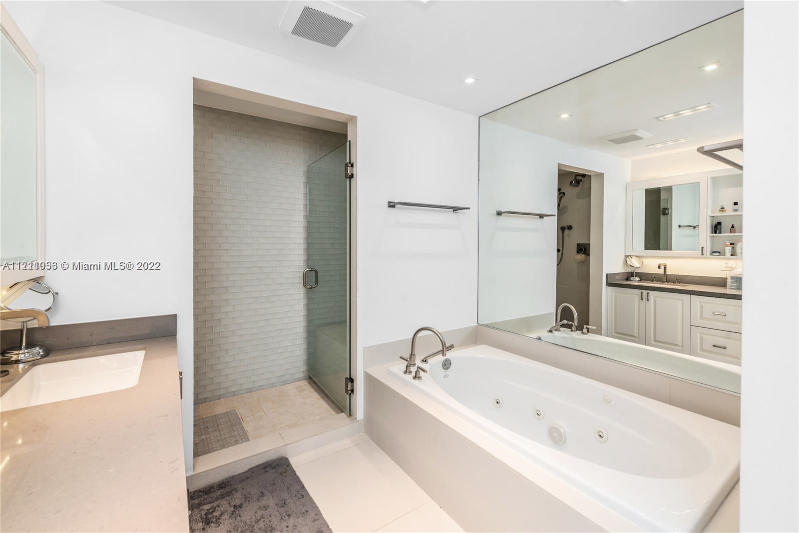 MOSAIC ON MIAMI BEACH CON - Residential Lease