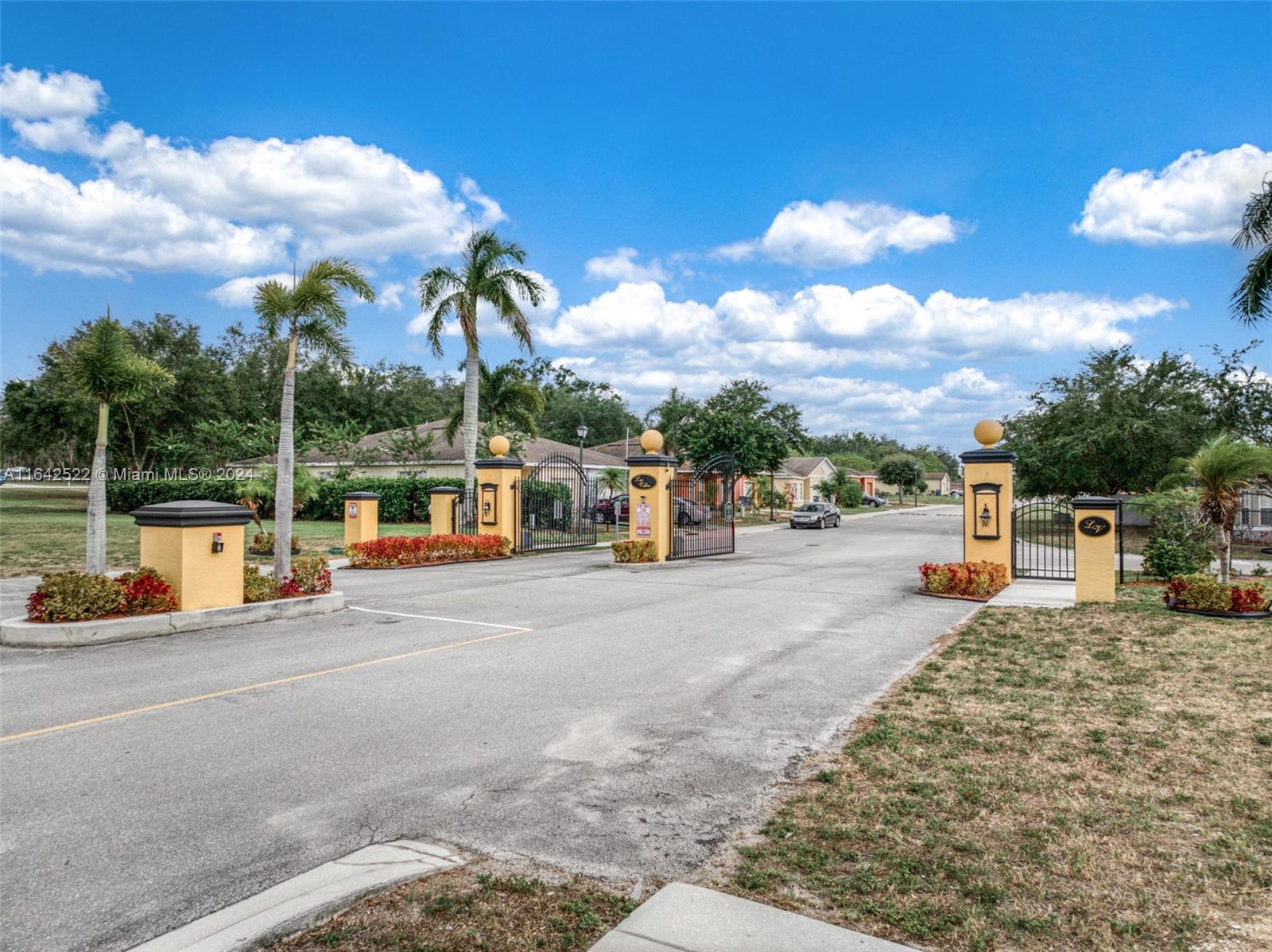 Las Villas at Kenilworth - Residential