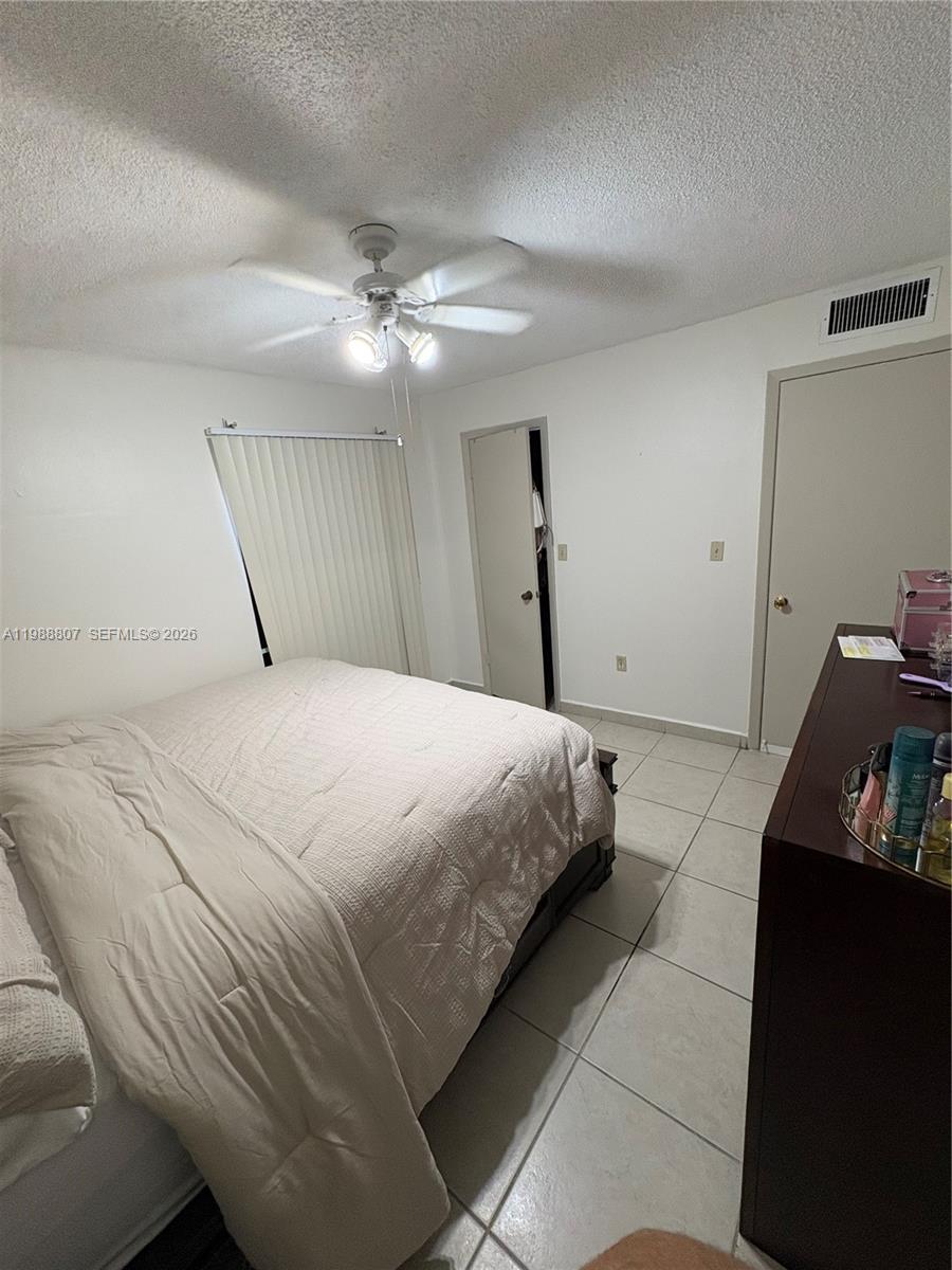 PALM-WEST GARDENS CONDO - Residential