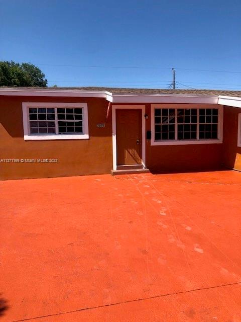 Updated bathrooms and kitchen, new appliances installed. This spacious 3/2 single family home, with a couple bonus rooms that can be used as additional bedrooms or office space. Located close to public transportation, shopping, schools, Hard Rock Stadium are in close proximity to this home.