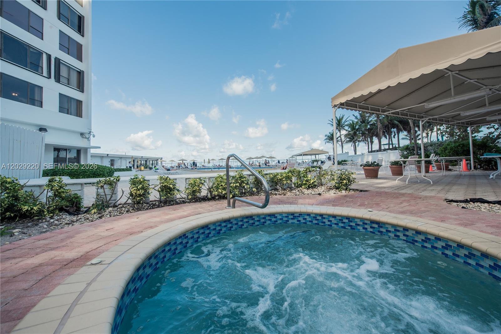 ALEXANDER TOWERS CONDO - Residential Lease