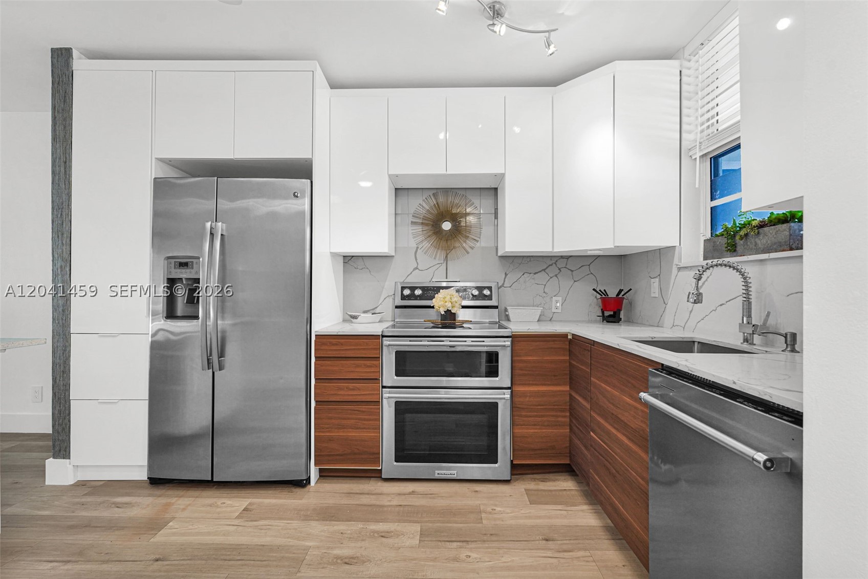 MAYFAIR ARMS CO-OP - Residential