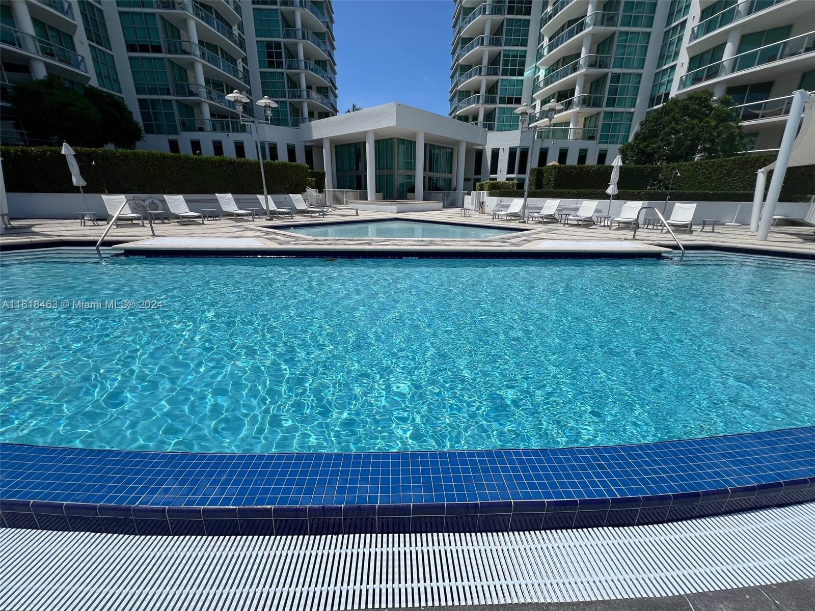 THE ATRIUM AT AVENTURA CO - Residential