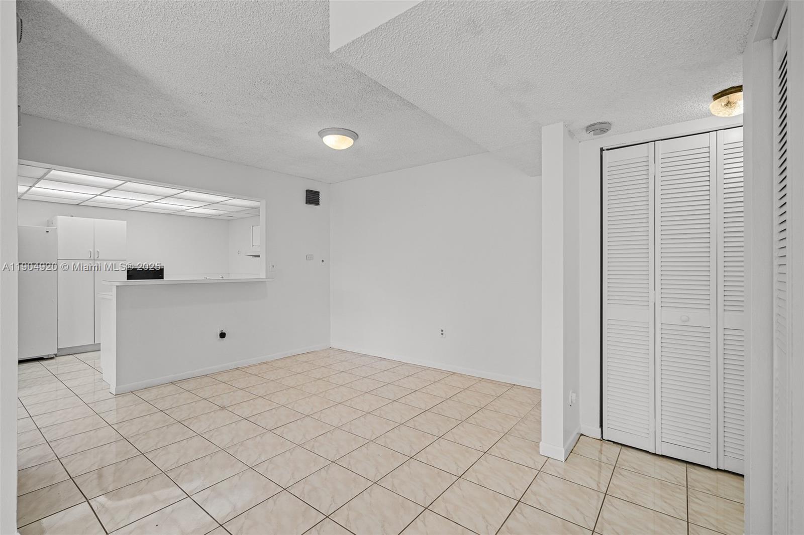 OASIS CONDO NO 3 - Residential Lease