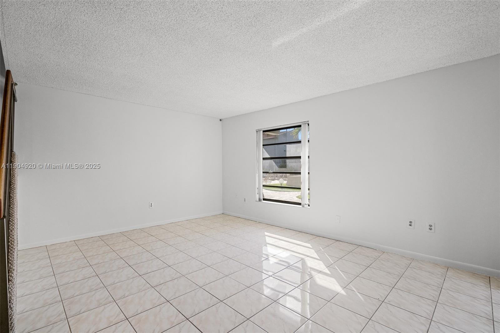 OASIS CONDO NO 3 - Residential Lease