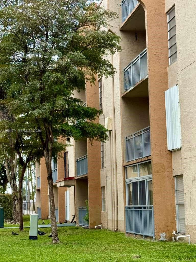 SUNSET VILLAS PHASE II CO - Residential Lease