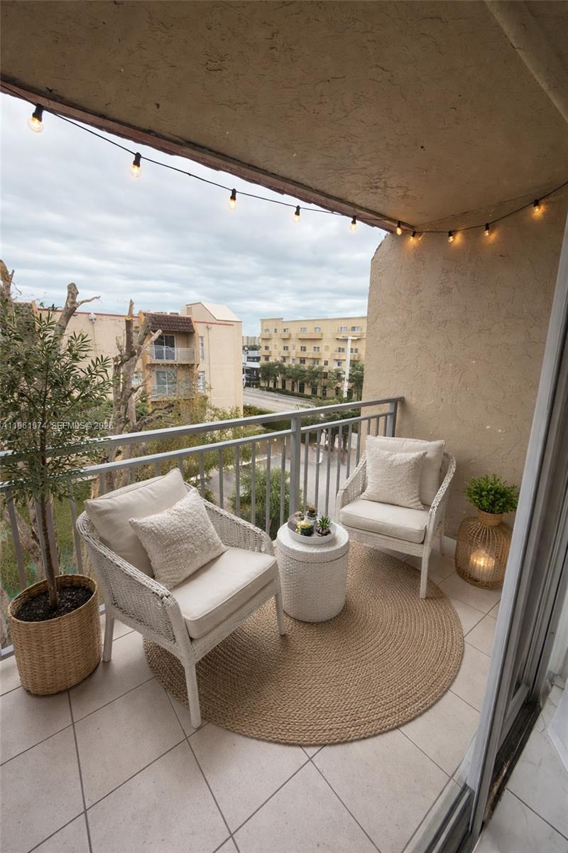 SUNSET VILLAS PHASE II CO - Residential Lease
