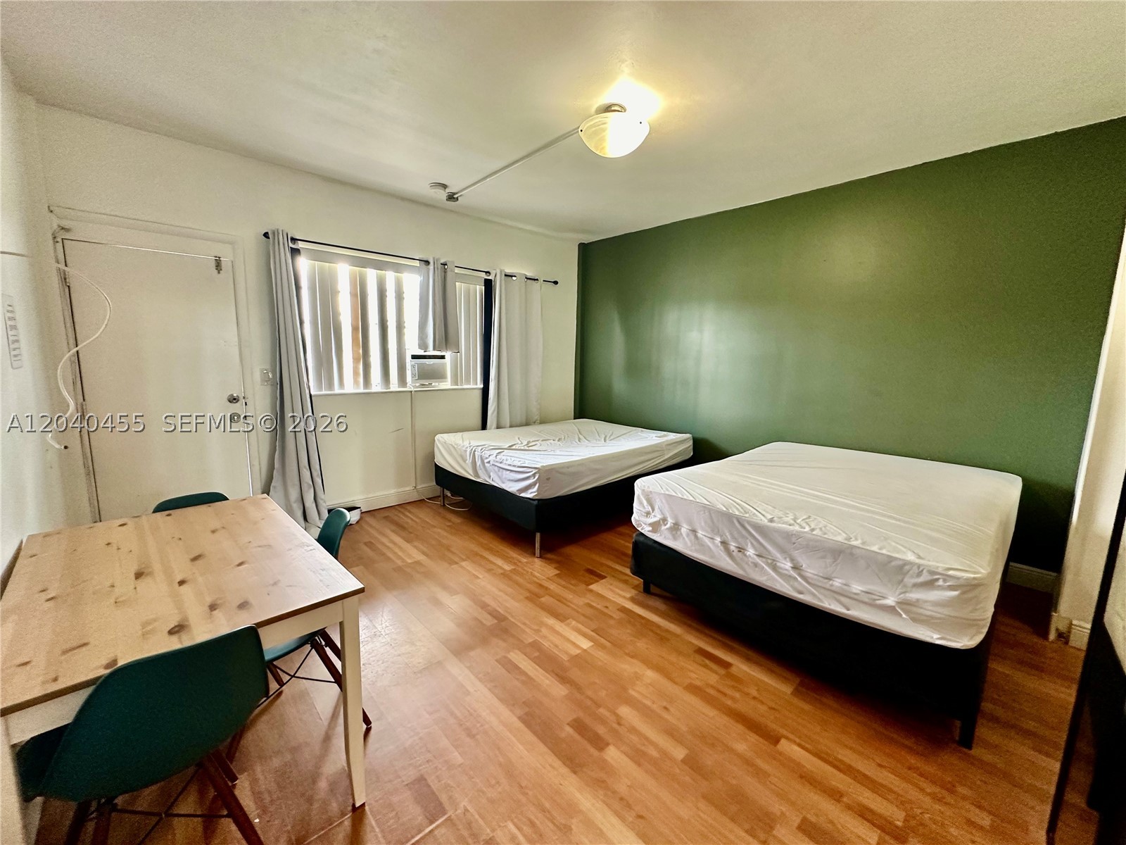 DIPLOMAT GOLF & RACQUET C - Residential