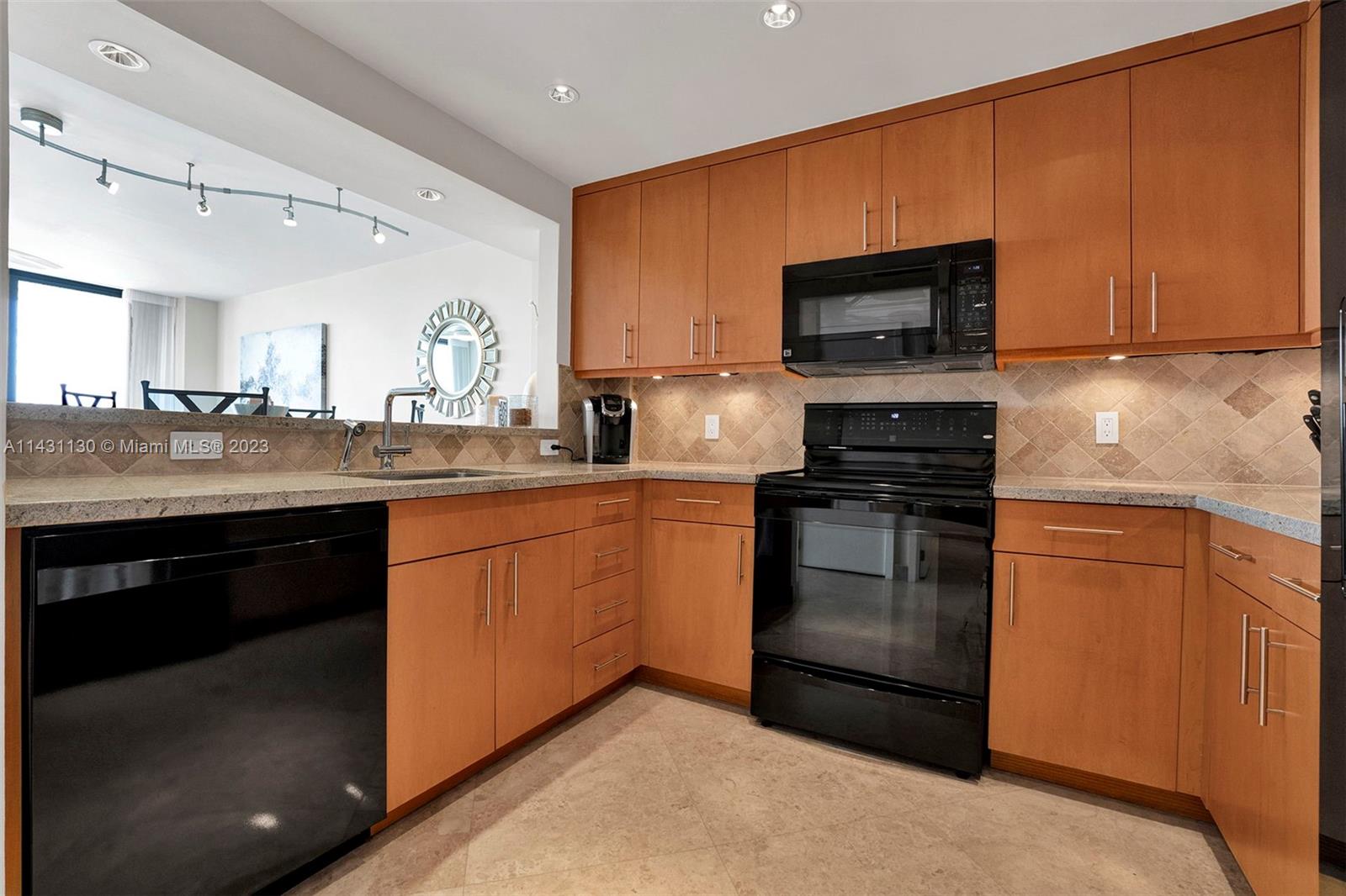 AVENTURA ELDORADO CONDO - Residential